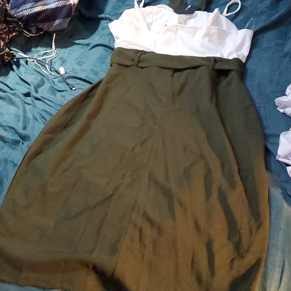 Dress - Picture 2 of 4